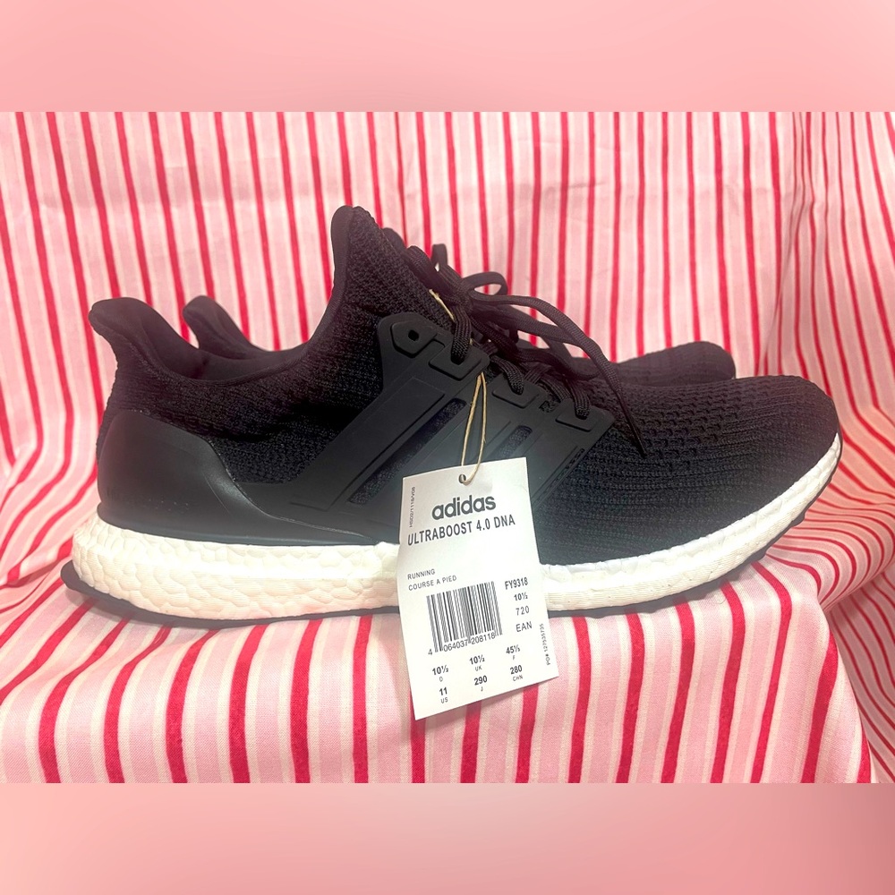 👟Men’s Adidas Ultraboost 4.0 DNA Running Shoes Size 11 NWOB Black White